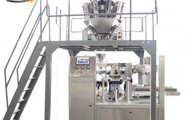 Automatische Verpackungsmaschine für vorgefertigte Beutel zum Öffnen und Füllen von Trockenfrüchten